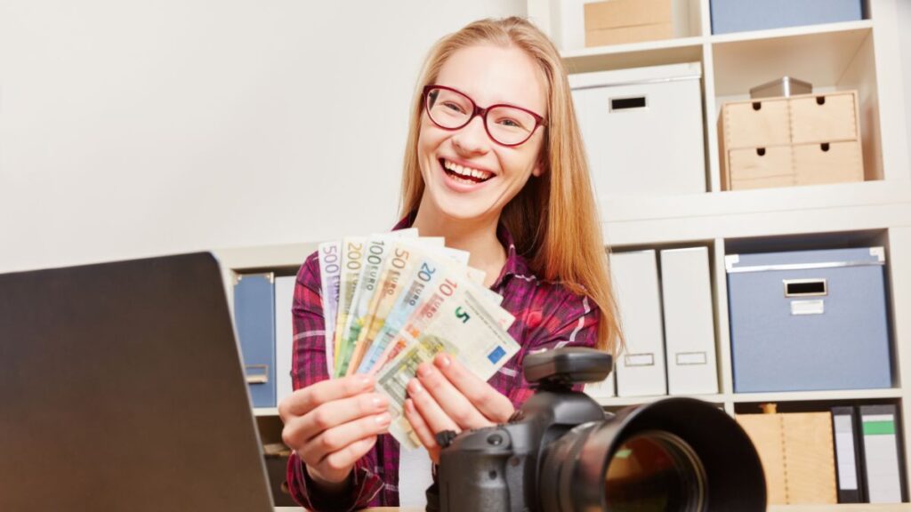 Creative Ways for a Shy College Student to Earn Cash on Campus 2